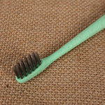 Cepillo de dientes con mango de trigo biodegradable 